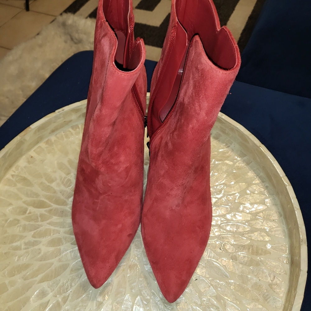 Beautiful, Gently worn red suede booties